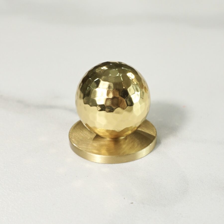 BRIO HAMMERED Knob