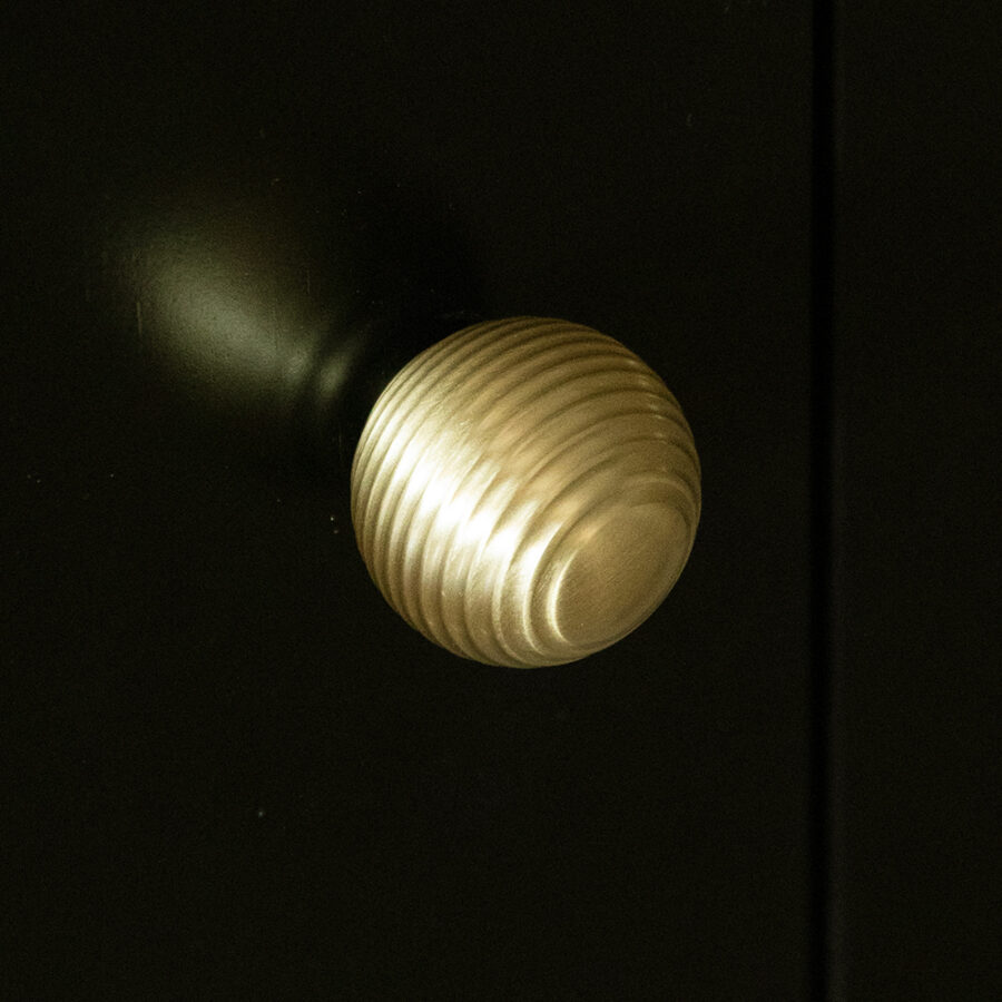 HIVE Ball Knob