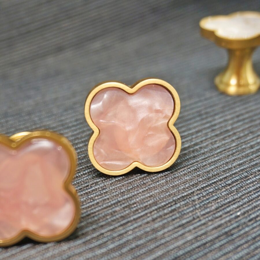 CLEEF Pink Knob
