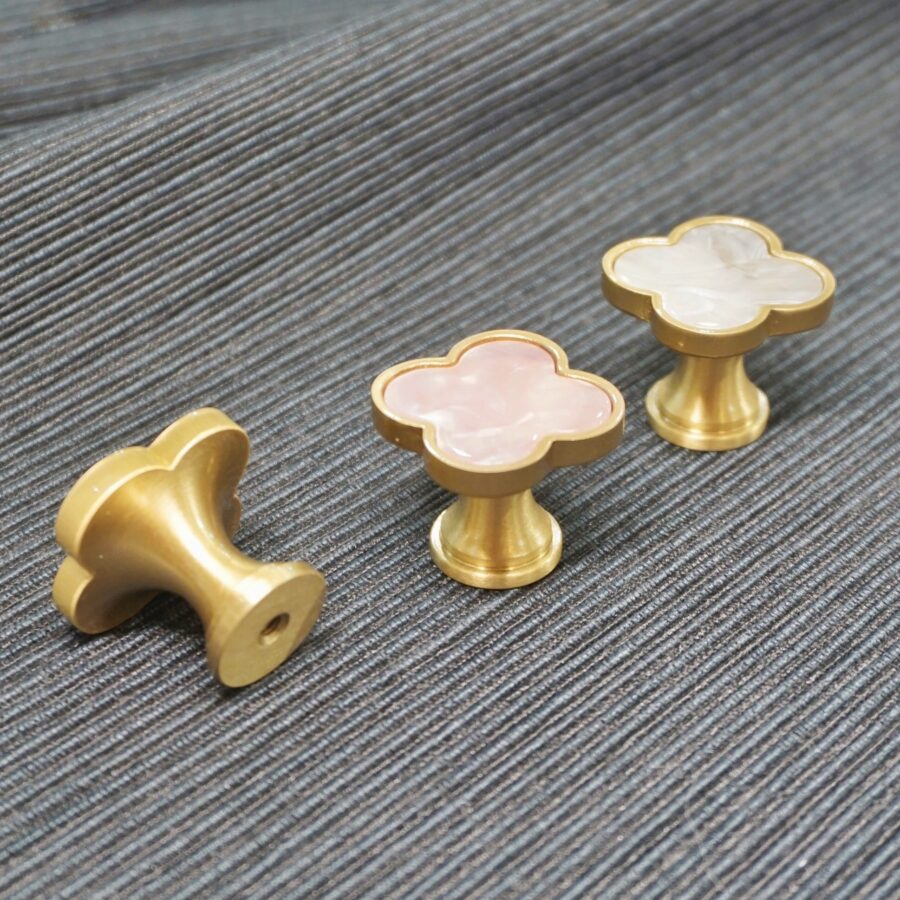 CLEEF Pink Knob